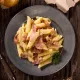 Penne à la crème de Parmesan & Jambon cuit braisé .